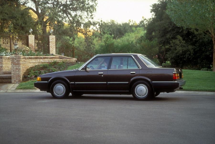 Honda Accord 1982 года  (фото 6 из 9)